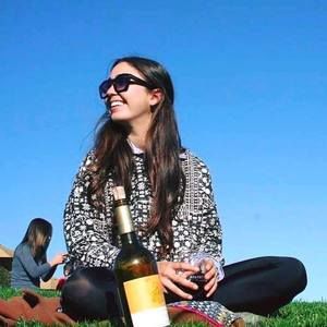 Meet your Posher, Avery